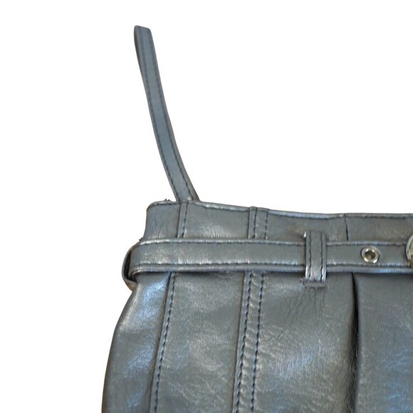 EUC Neiman Marcus Silver Wristlet Clutch Zip Top Metallic‎ Silver Bag - Picture 2 of 6